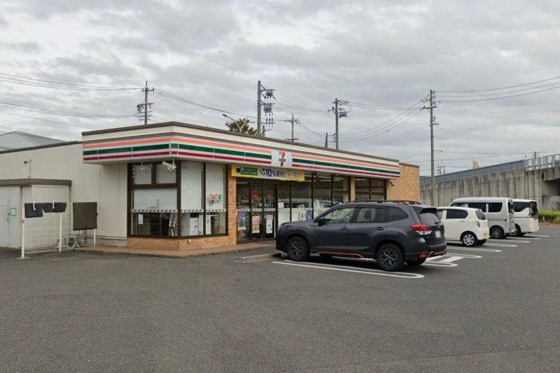 コンビニ　セブンイレブン 常滑多屋店（コンビニ）まで266m