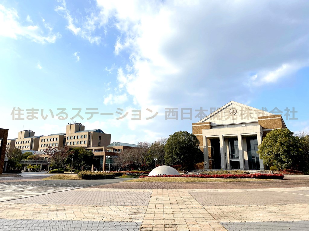 大学・短大　岡山県立大学（大学・短大）まで4000m