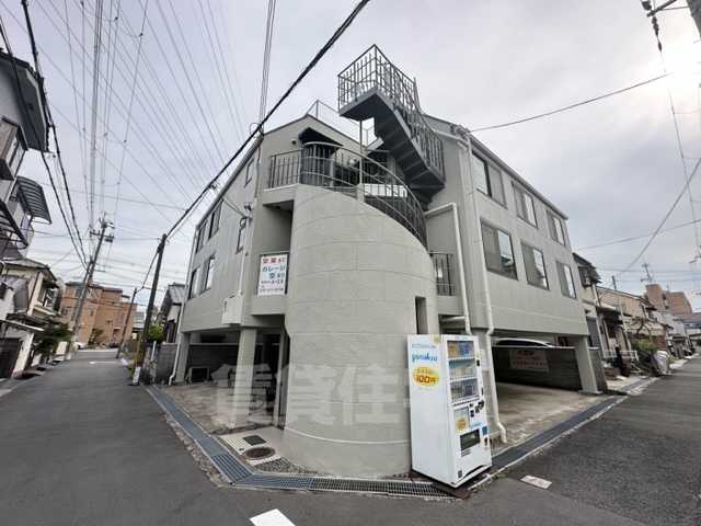 寿賀マンションの建物外観