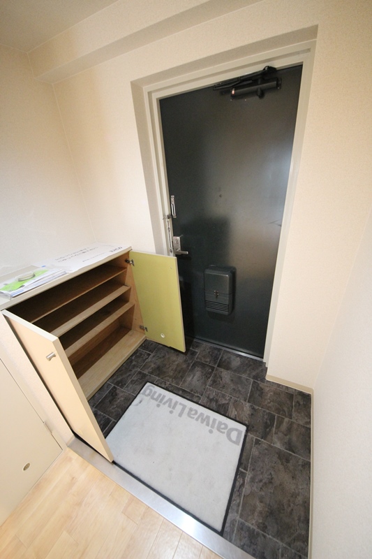 パープルツィン園田の玄関写真