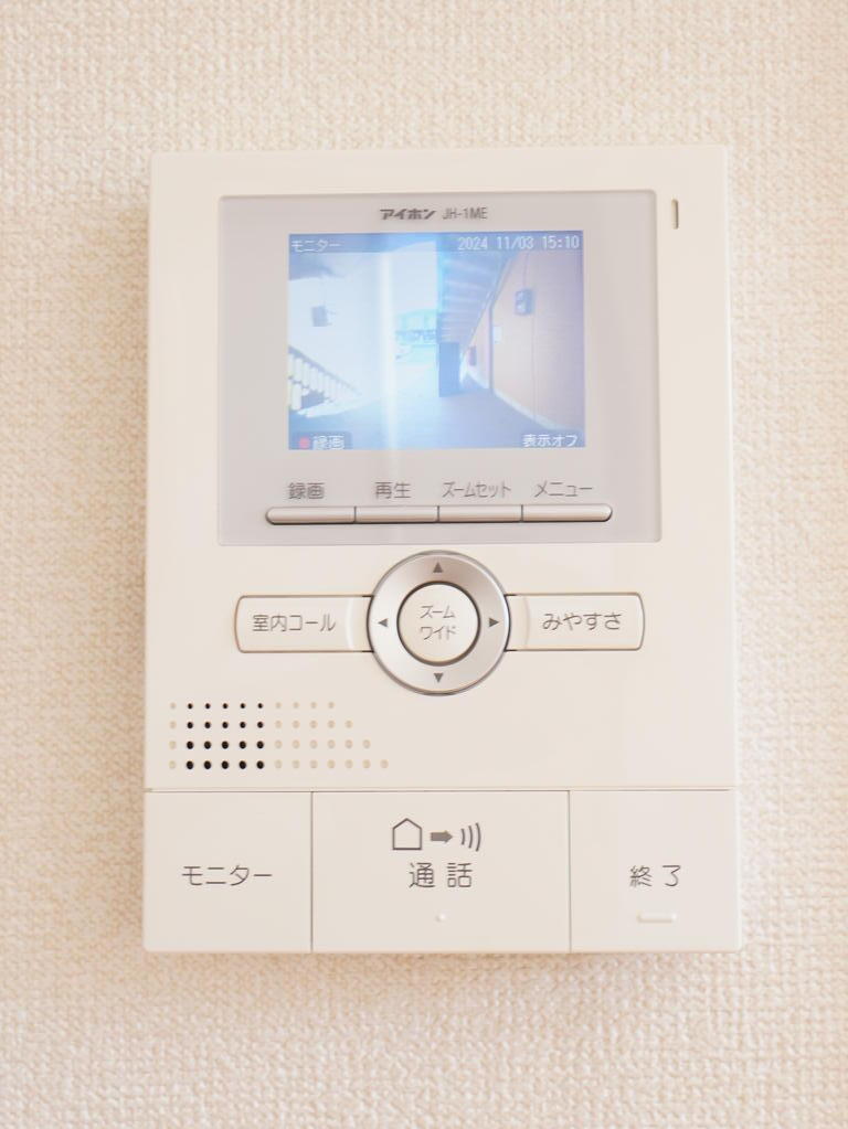 セキュリティ　来訪者を確認できて安心のモニター付きインターホン