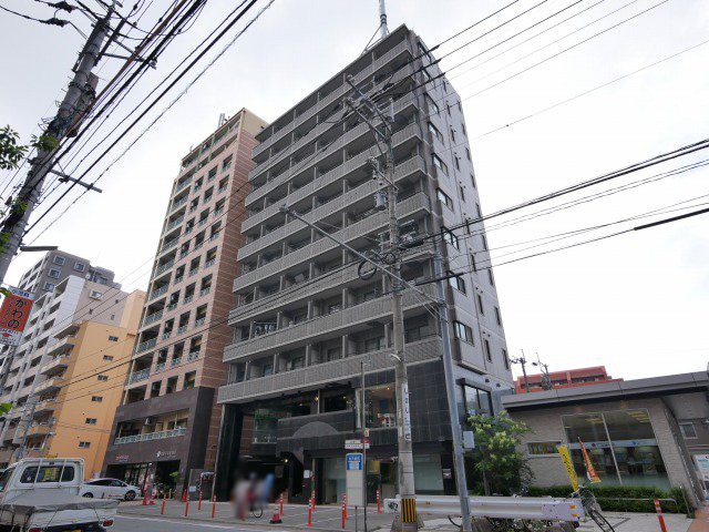 福岡市中央区平尾のマンションの建物外観