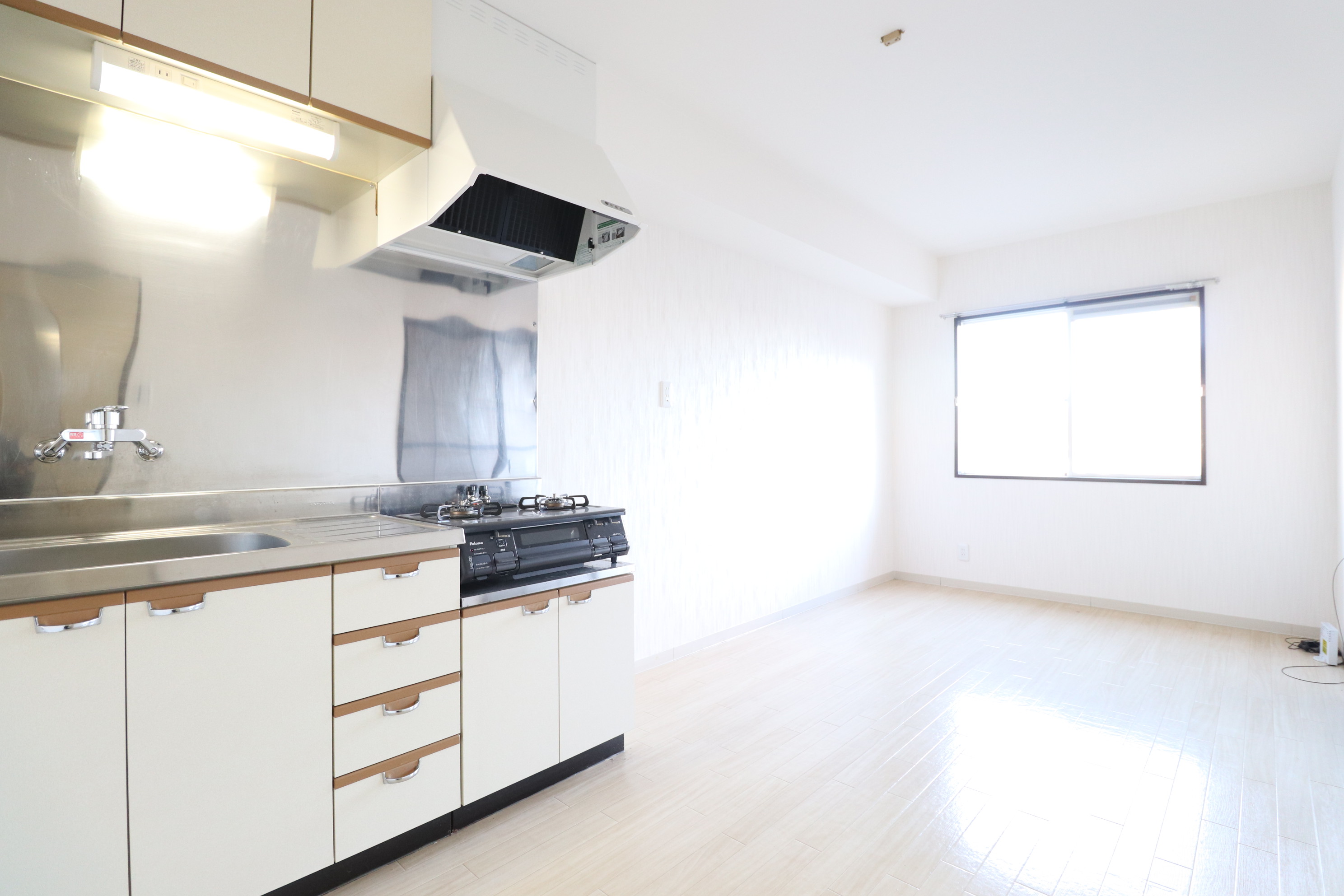 居室・リビング　7.7帖のダイニング★