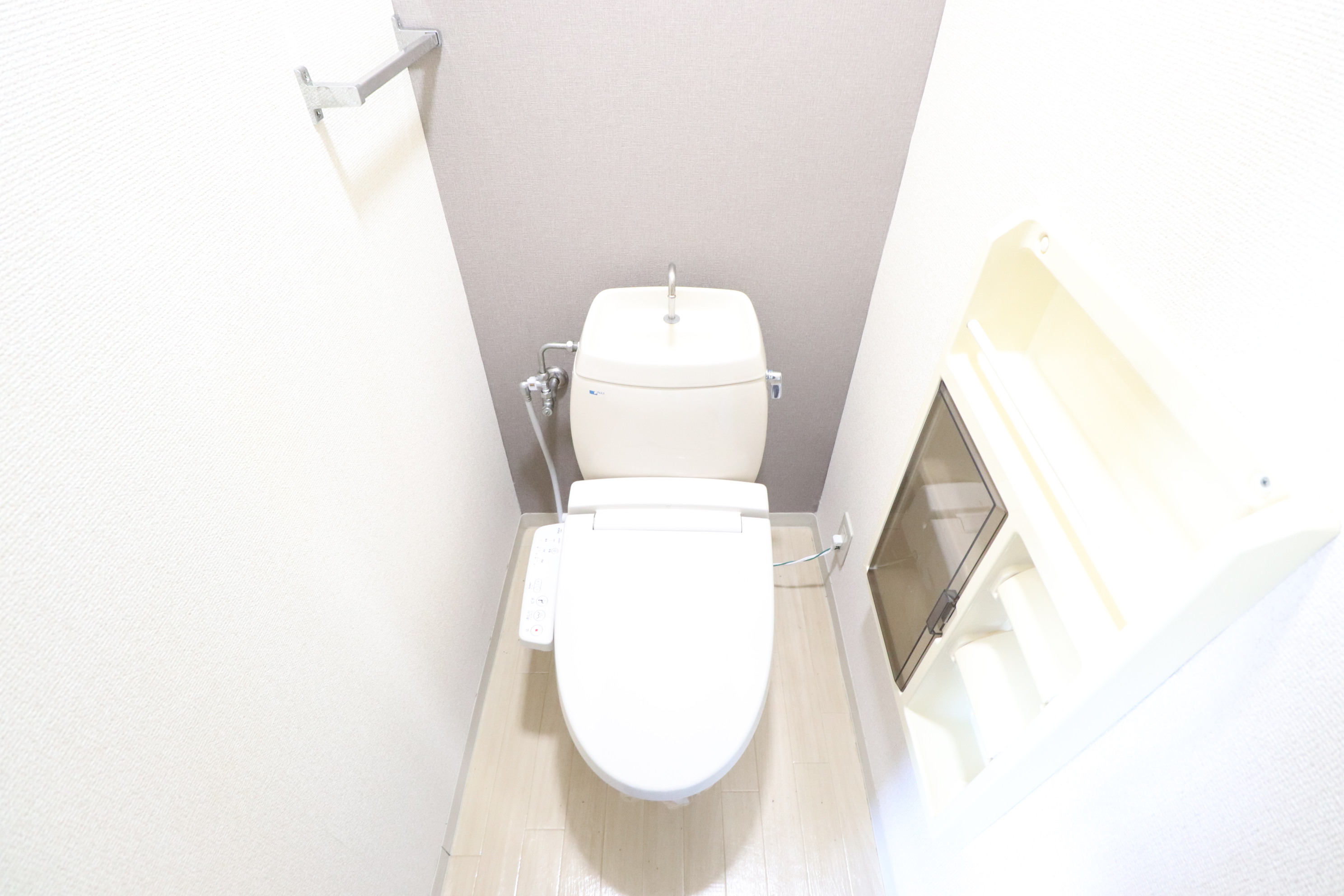 トイレ　温水洗浄便座★