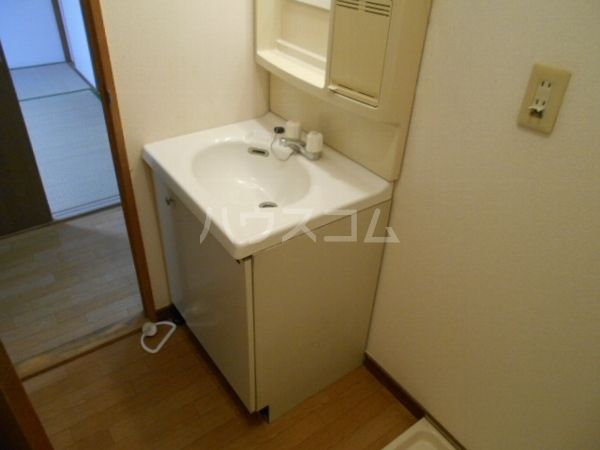 【岩倉市大市場町のマンションの洗面設備】
