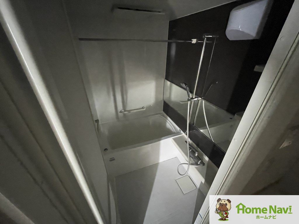 バス・シャワールーム　浴室乾燥機付・追い焚き付き