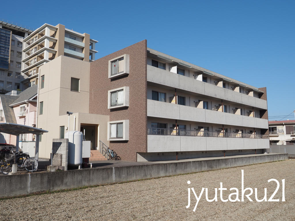 【徳島市南佐古八番町のマンションの建物外観】