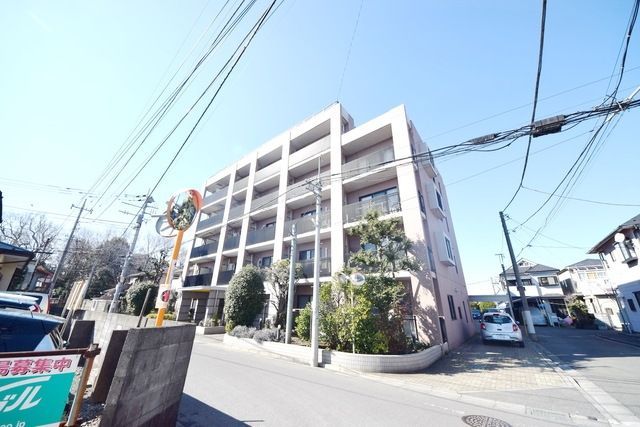 東村山市秋津町のマンションの建物外観