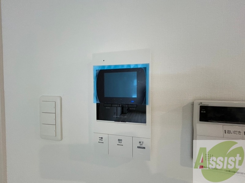 セキュリティ　ＴＶモニター付インターホンです。来客者の顔が見えるので安心！