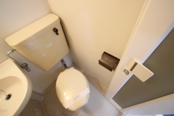 トイレ　※別部屋の写真です