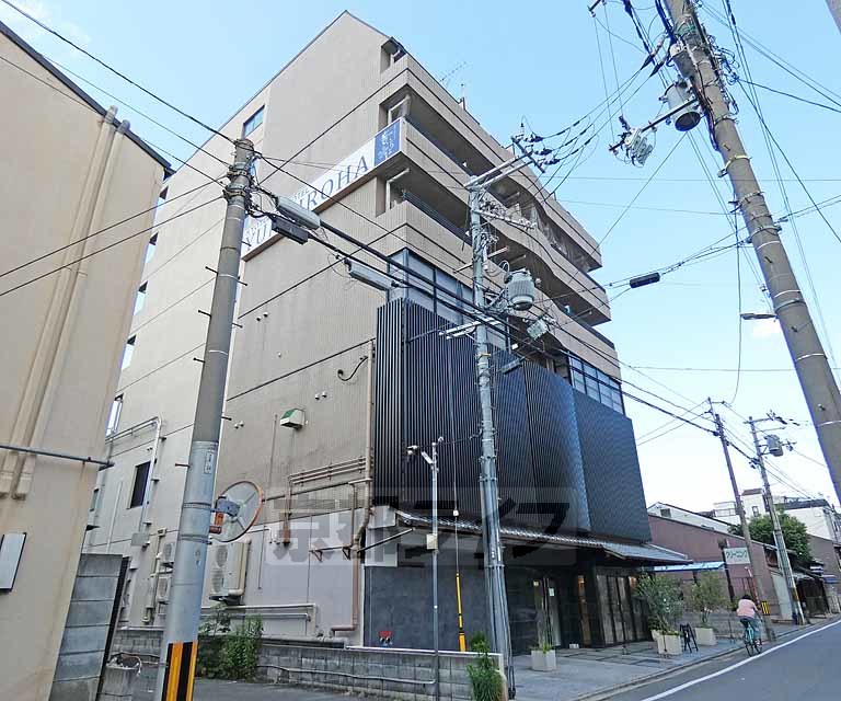 【京都市上京区田中町のマンションの建物外観】