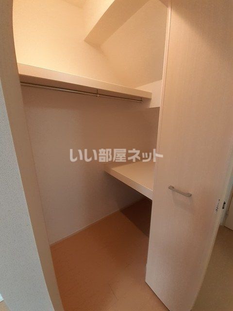 【新居浜市下泉町のアパートの収納】