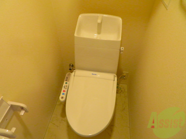 トイレ　トイレは嬉しいウォシュレット付きですよー。