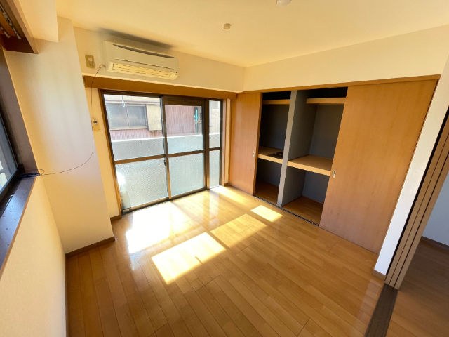 その他部屋・スペース　明るい洋間です