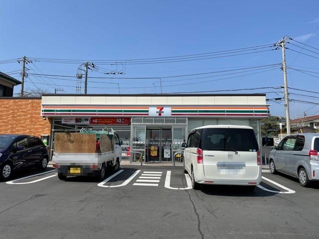 コンビニ　セブンイレブン横須賀長沢1丁目店（コンビニ）まで997m