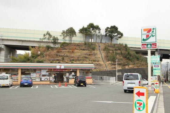 コンビニ　セブンイレブン広島口田南店（コンビニ）まで1127m