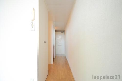 洗面設備　スッキリとした廊下♪