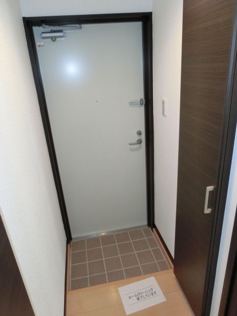 玄関　下駄箱付の玄関
