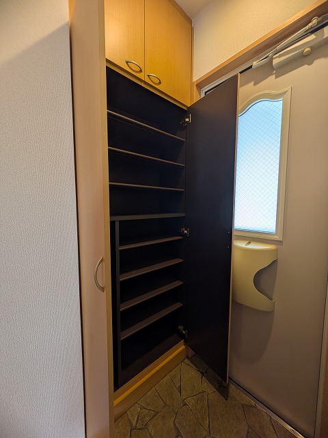 玄関　同物件別号室の写真