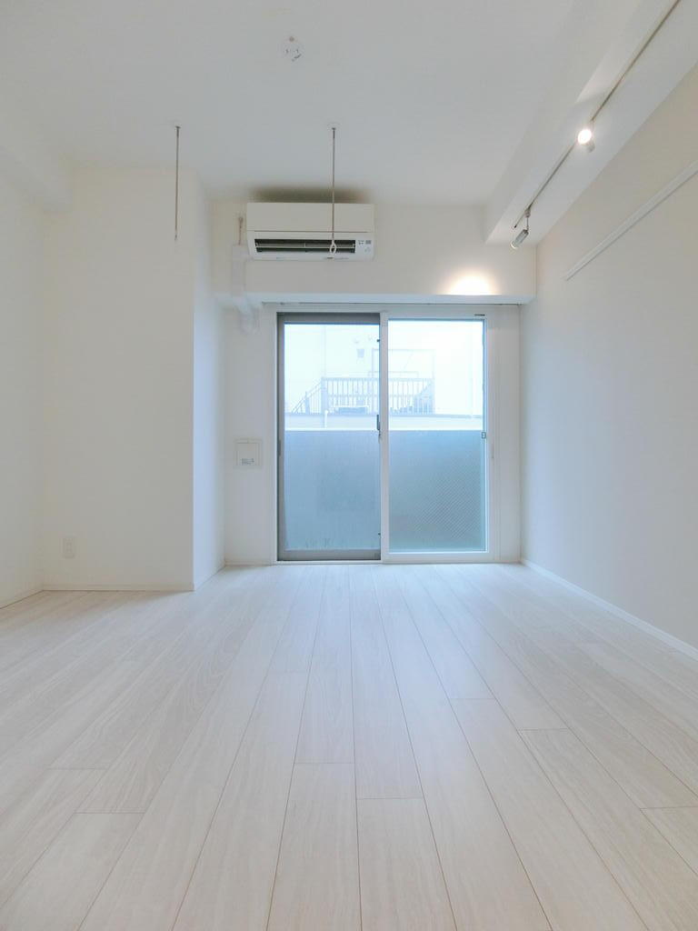 クレイシア三軒茶屋の居間写真