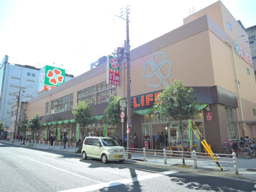 スーパー　ライフ阿波座駅前店（スーパー）まで380m