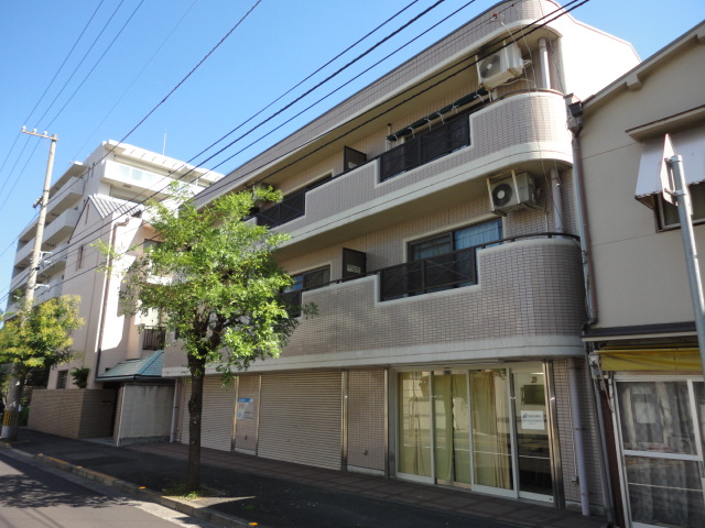 西本番町マンションの外観写真