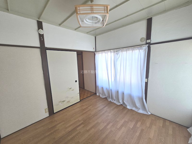 その他部屋・スペース　明るい2階洋室です