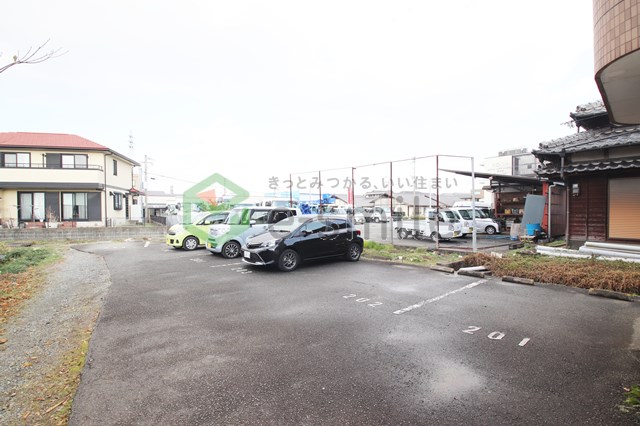 駐車場　駐車スペースもあります