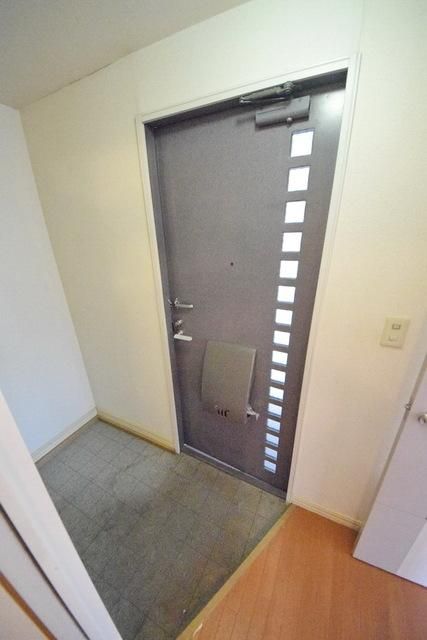 玄関　★お部屋探しは株式会社タウンハウジング東京まで★