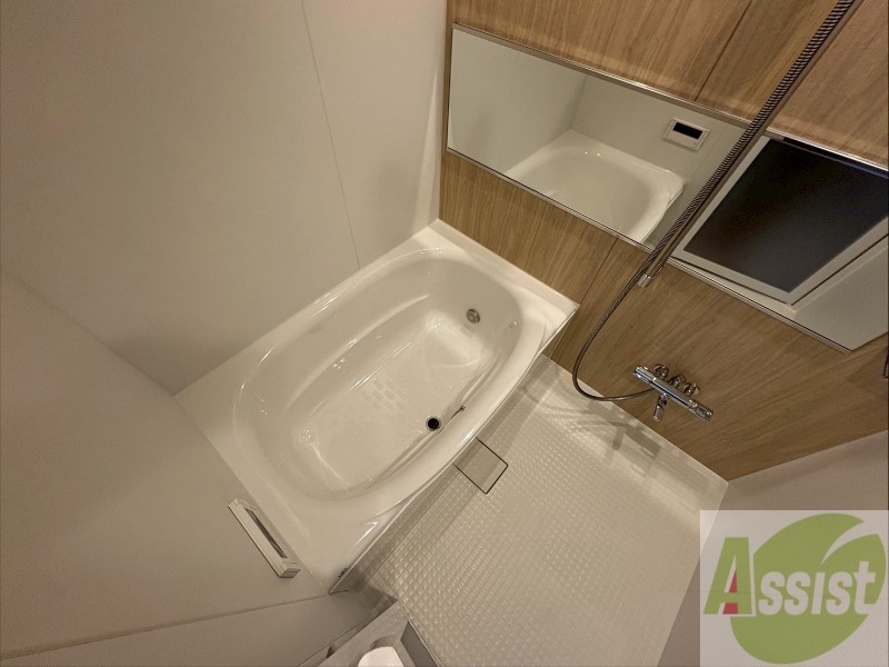 バス・シャワールーム　お風呂になります。一日の疲れを癒してくださいね。