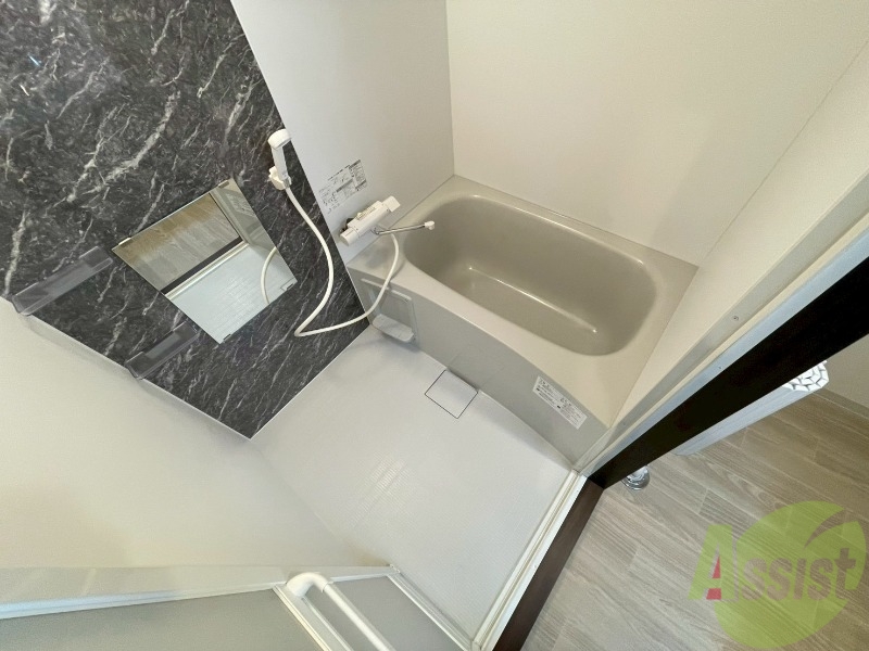 バス・シャワールーム　お風呂になります。一日の疲れを癒してくださいね。