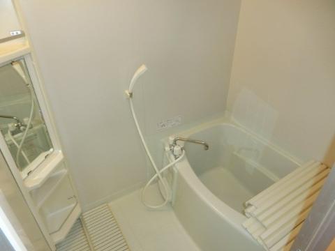 　バス・シャワールーム　浴室