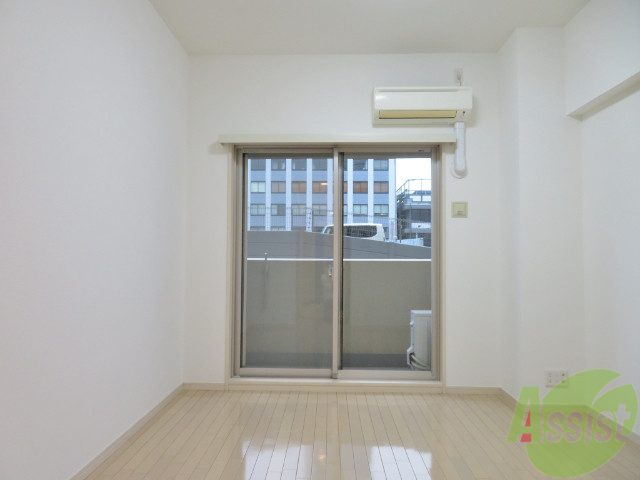 居室・リビング　ゆったりした７．６帖の洋室で快適に生活しましょう。