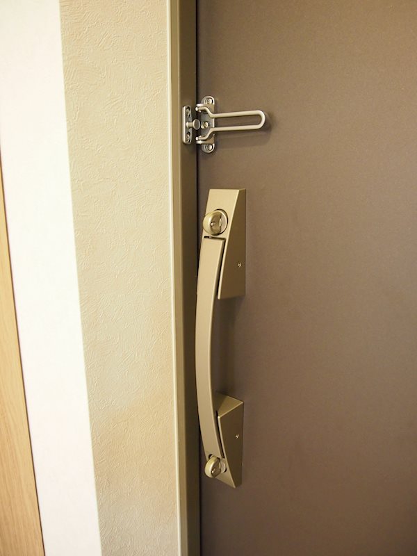 玄関　ルーブル大鳥居伍番館＊別部屋参照