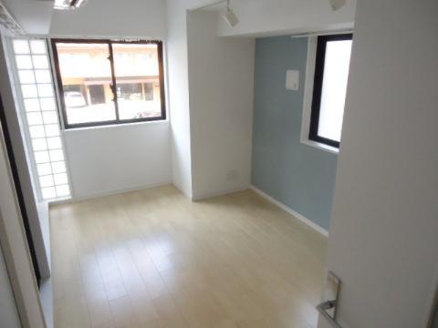 居室・リビング　室内