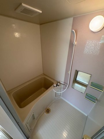 バス・シャワールーム　お風呂です