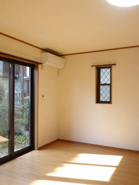 Petit AirIVの居間写真