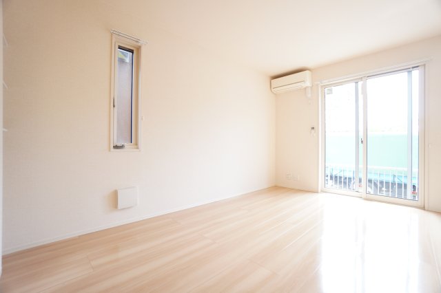 その他　(※写真は角部屋です。)