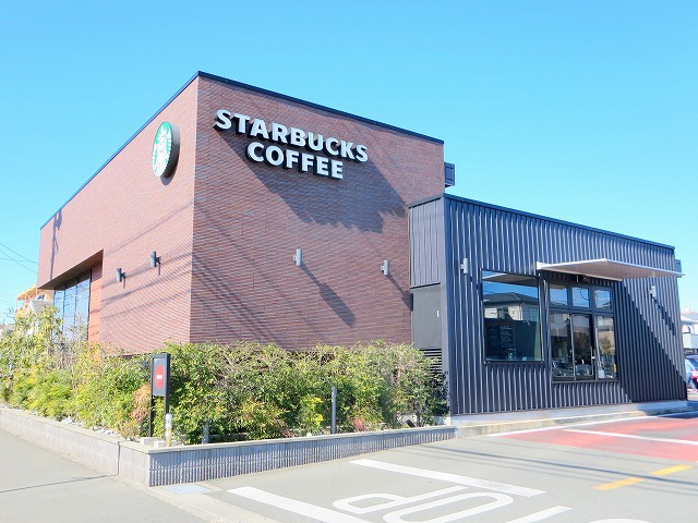 飲食店　スターバックス（飲食店）まで724m