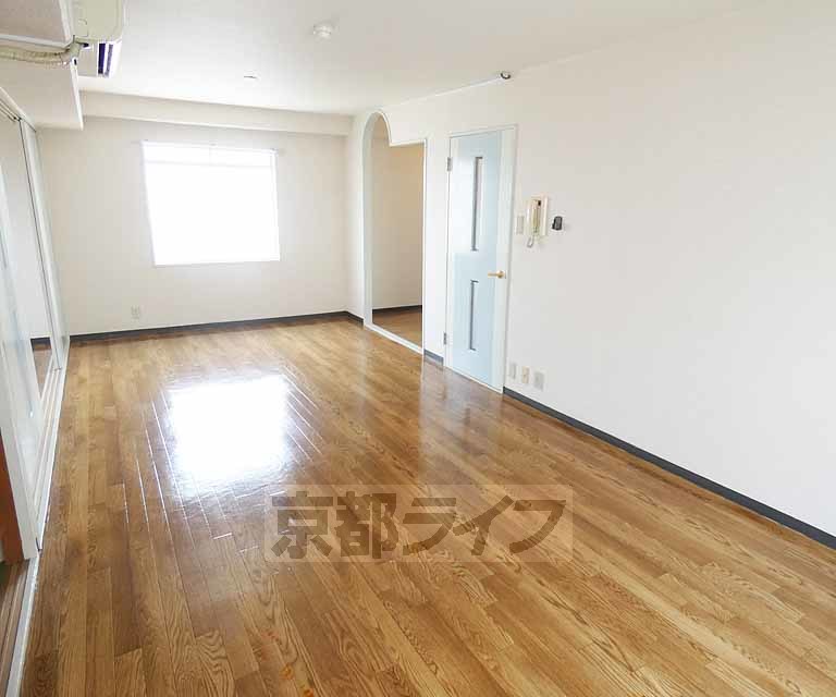 居室・リビング　開放感のあるお部屋です