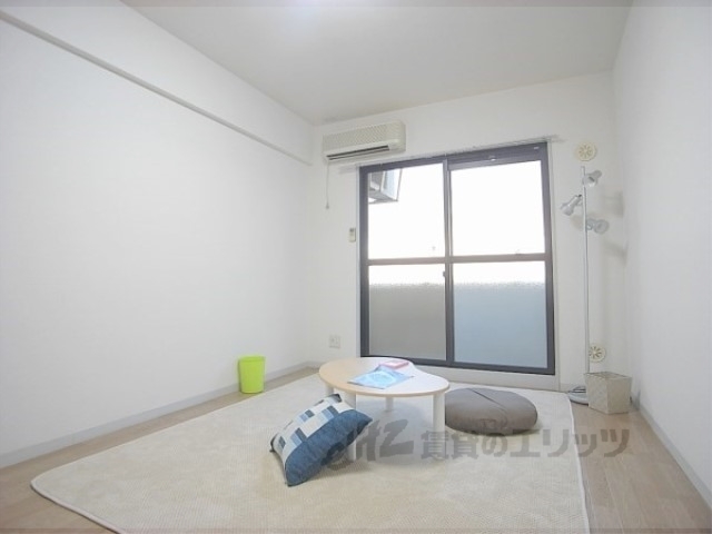 居室・リビング　洋室