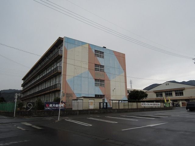 小学校　静岡市立清水高部東小学校（小学校）まで1100m