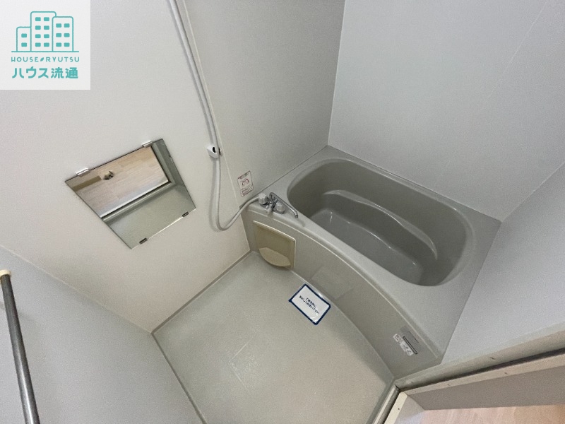 バス・シャワールーム　※リノベーション前の写真となります。