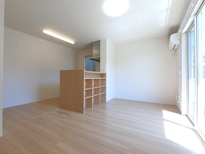 居室・リビング　駅近！消雪設備付き駐車場◎