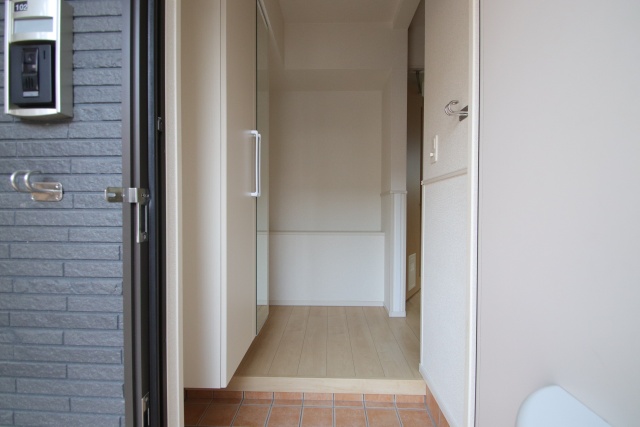 玄関　※別室の参考写真の為、現況優先です。