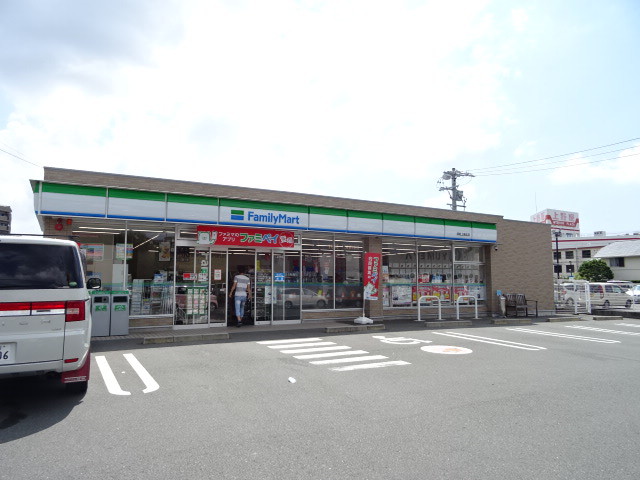 コンビニ　ファミリーマート浜松上島北店（コンビニ）まで590m