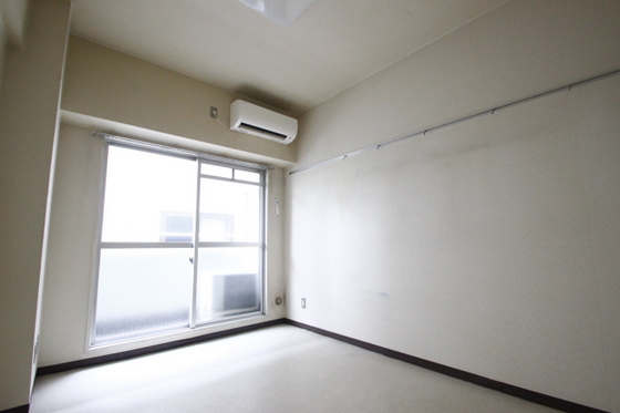 居室・リビング　※別部屋の写真です