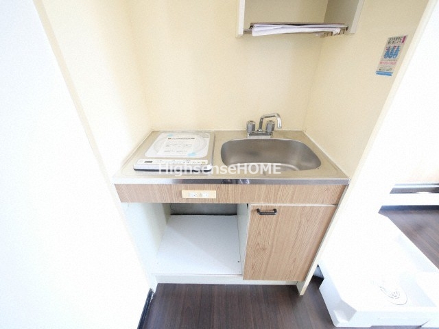 キッチン　コンパクトなキッチンで掃除もラクラク