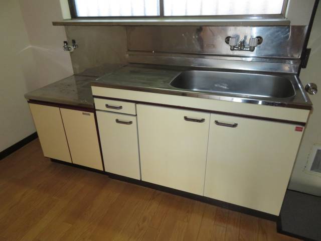 キッチン　２口ガスコンロ設置可タイプの流し台