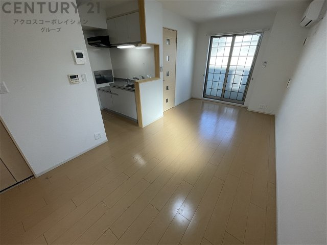 居室・リビング　東向き11.3帖のリビング♪